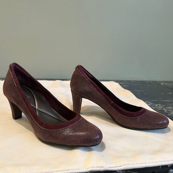 NEW (NWOT) Easy Spirit Airey burgundy leather pumps sz 7 - Picture 2 of 13